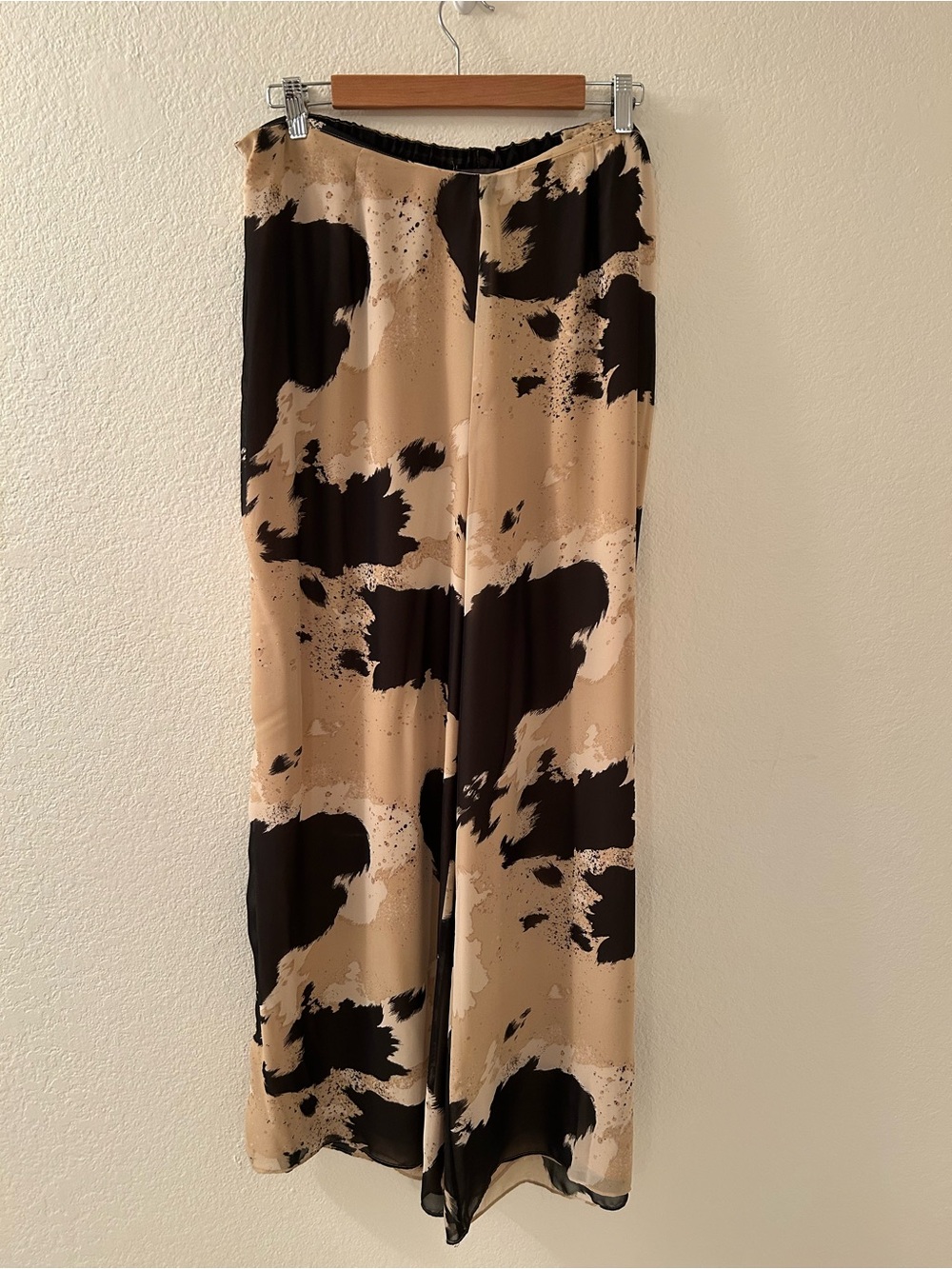 Vince Camuto Black and Beige Wide Leg Printed Pants